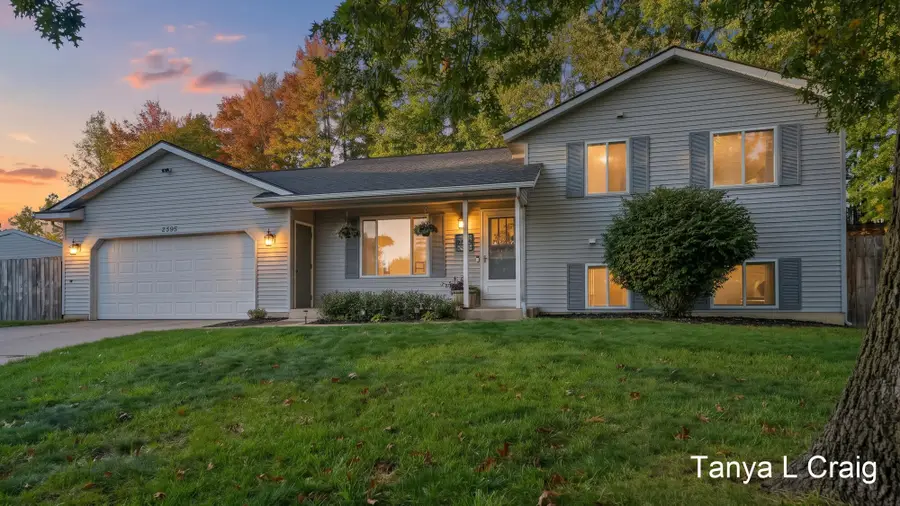2595 Walker Woods Court NW, Walker, MI 49544 - #3