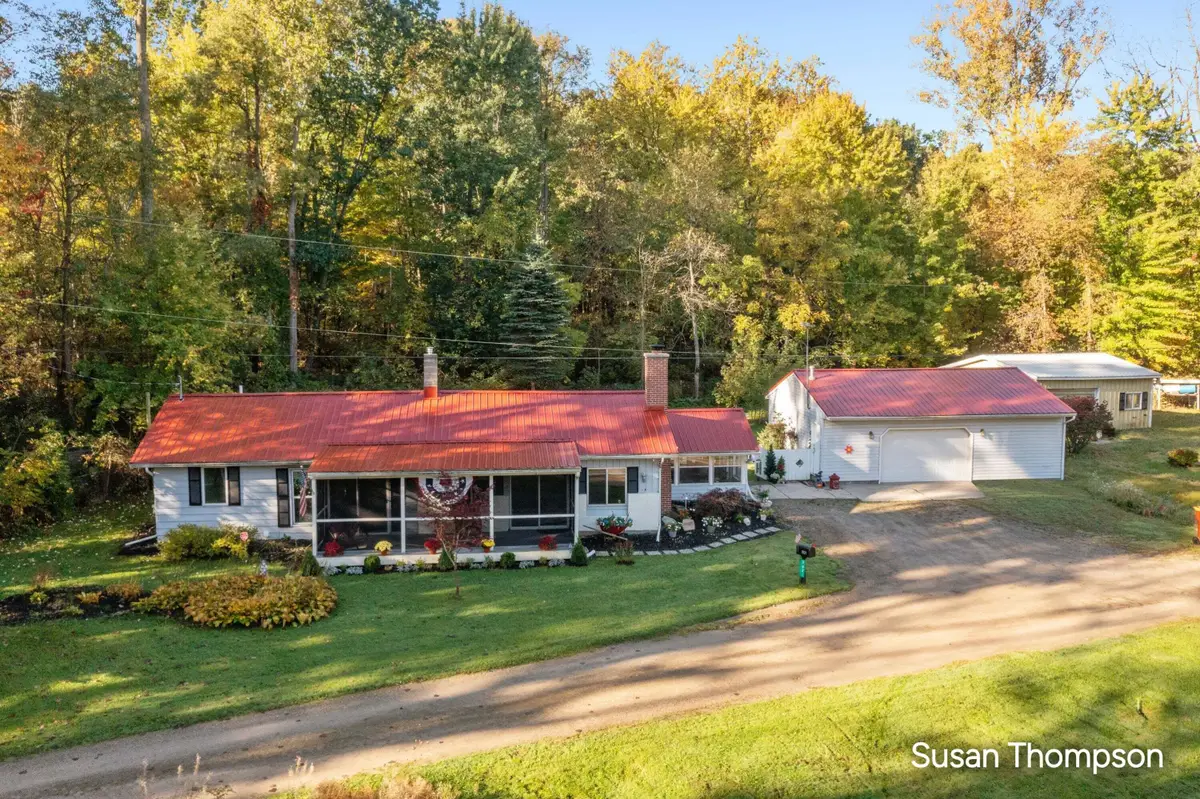 8621 Beachler Road NE, Greenville, MI 48838 - #1