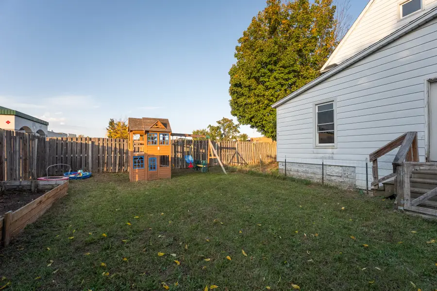 210 S Farmer Street, Otsego, MI 49078 - #2