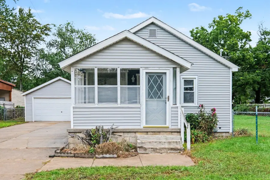 307 43rd Street SE, Kentwood, MI 49548 - #2