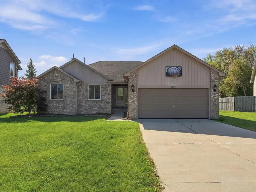 28460 Wales Drive, Chesterfield, MI 48047 - #2