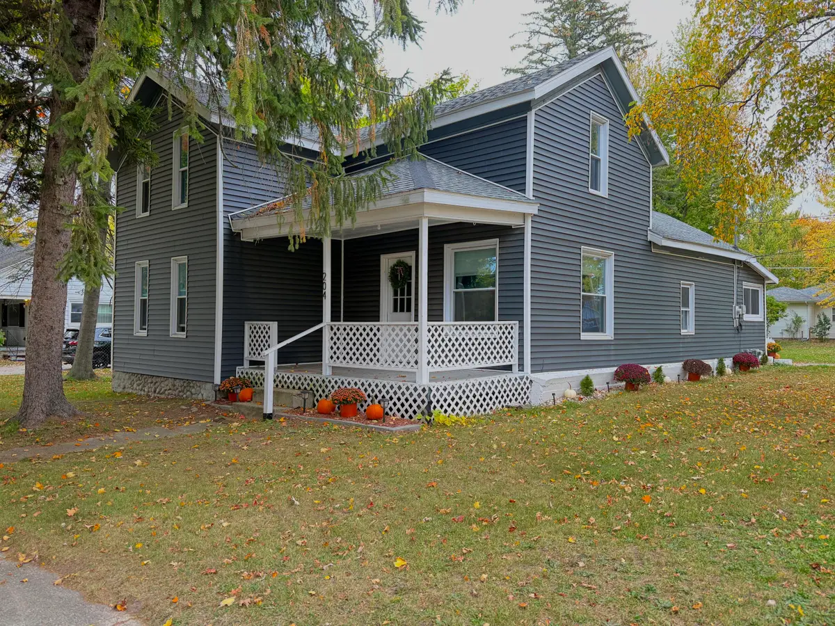 204 N Chippewa Street, Shepherd, MI 48883 - #1