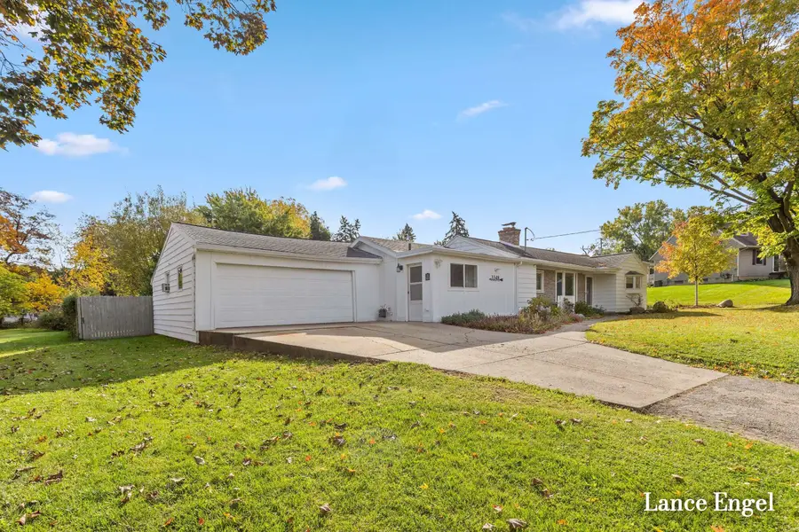 3348 Poinsettia Avenue SE, Grand Rapids, MI 49508 - #2