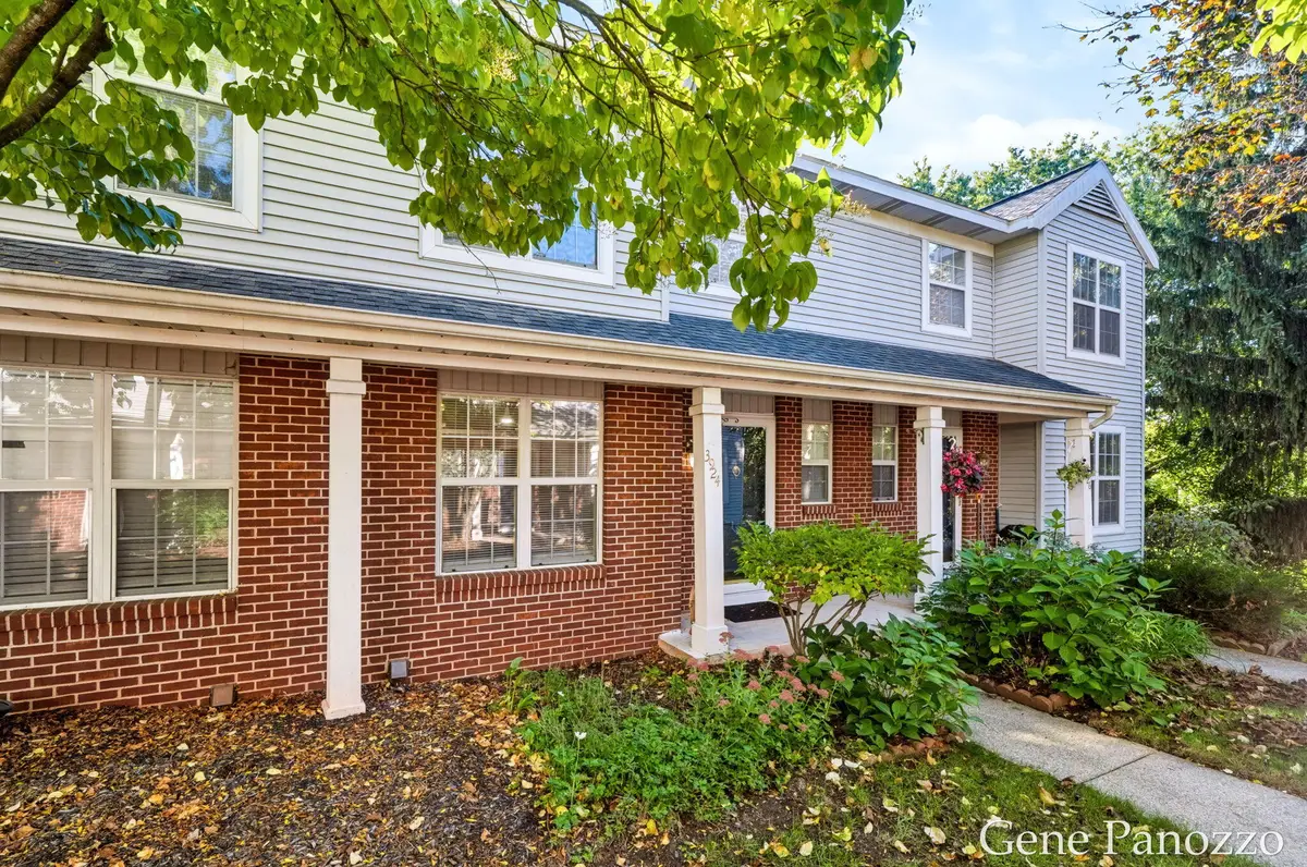 3924 Courtyard Place SE Building: N/A Unit: 11, Grand Rapids, MI 49546 - #1
