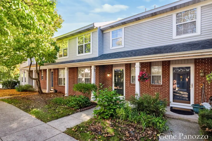 3924 Courtyard Place SE Building: N/A Unit: 11, Grand Rapids, MI 49546 - #2
