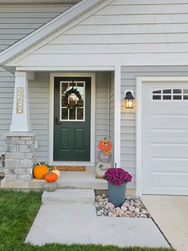 4266 Old Farm Drive, Wayland, MI 49348