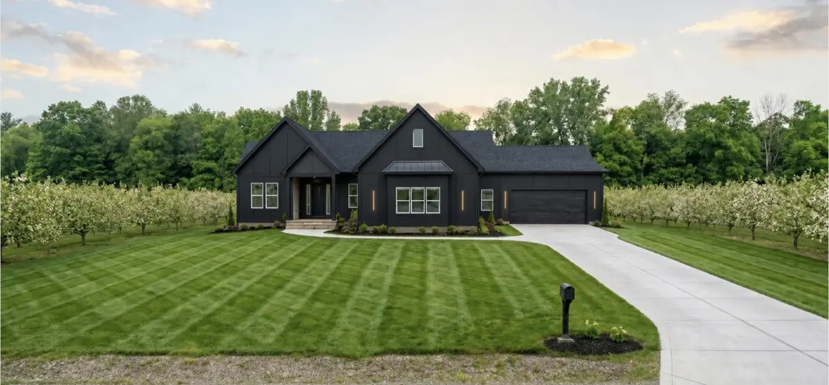 8229 Herrington Avenue NE, Belmont, MI 49306 - #1