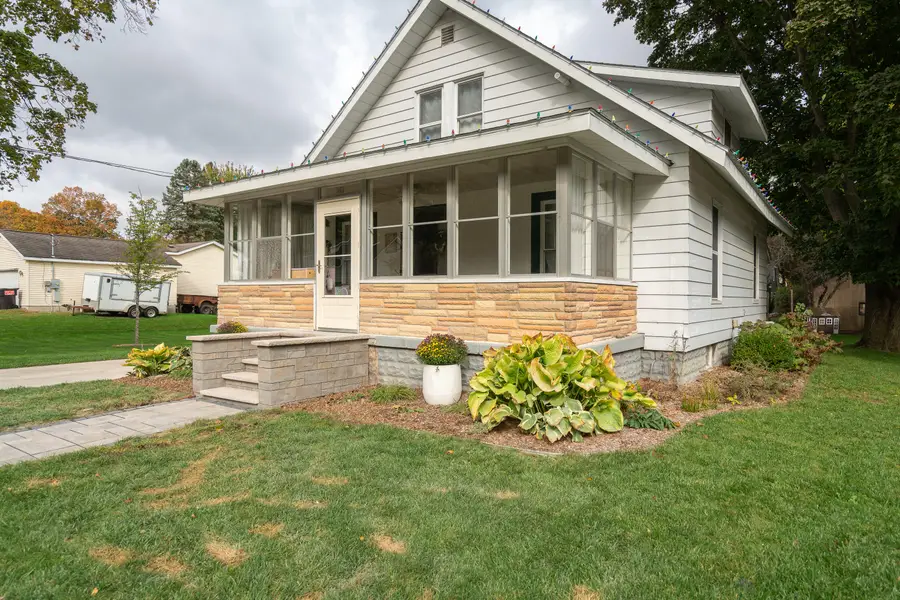 503 E Main Street SE, Caledonia, MI 49316 - #2