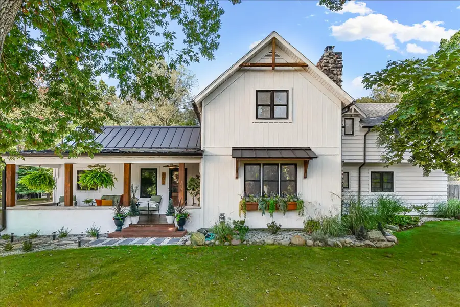903 E Mill Street, Hastings, MI 49058 - #2