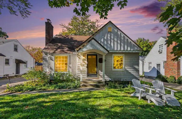 1765 Warwick Road SE, EastGrandRapids, MI 49506