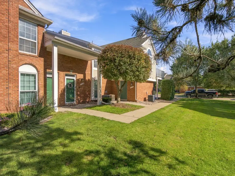 52355 Stoneridge, Macomb, MI 48042 - #2