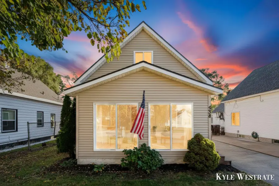 438 W 20th Street, Holland, MI 49423 - #2