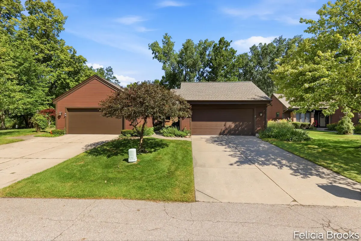 4197 Indian Spring Drive SW, Grandville, MI 49418 - #1