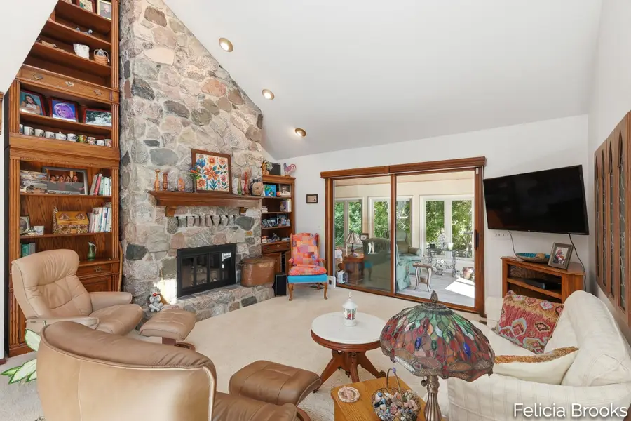 4197 Indian Spring Drive SW, Grandville, MI 49418 - #3