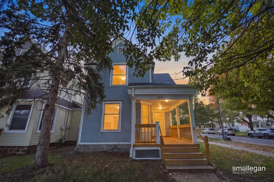 934 10th Street NW, Grand Rapids, MI 49504 - #2