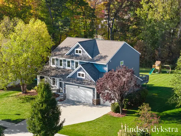 9545 Sunset Ridge Drive, Rockford, MI 49341