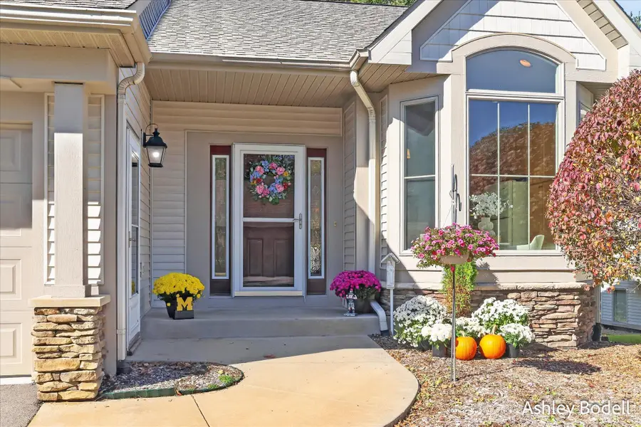 4349 Willow Lane Drive NE, Northview, MI 49525 - #2