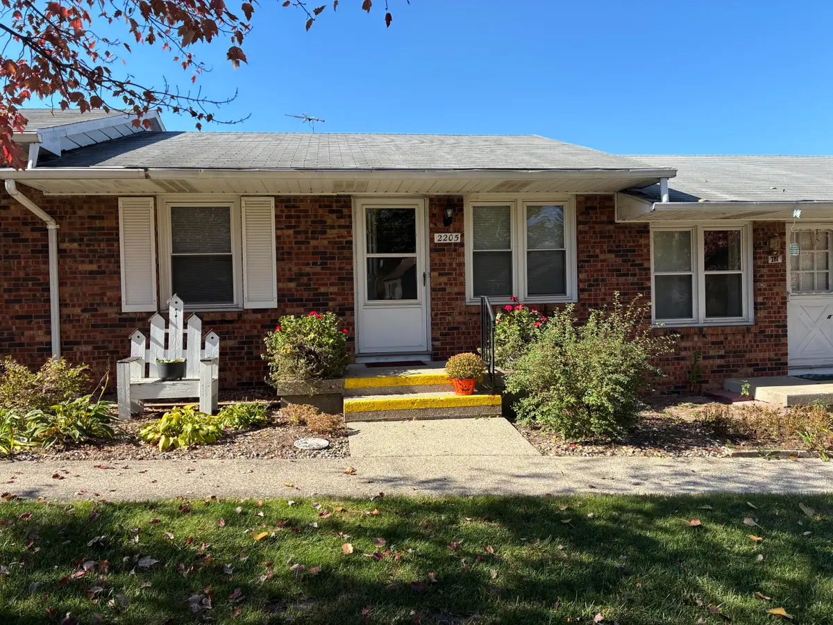 2205 Clyde Park Avenue SW Building: K, Wyoming, MI 49509 - #1