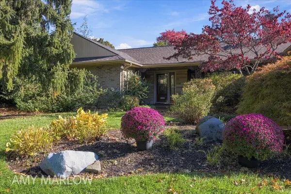 1424 Sherwood Avenue SE, EastGrandRapids, MI 49506