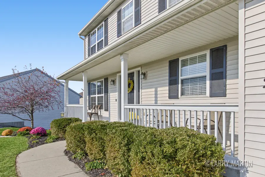 2585 Picadilly Court SW, Wyoming, MI 49418 - #3