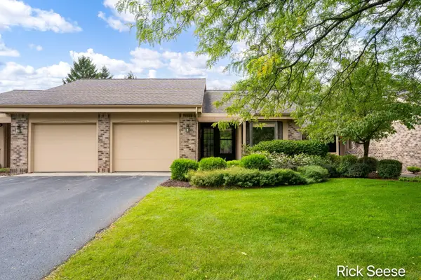 1379 Suncrest Drive NE, GrandRapids, MI 49525