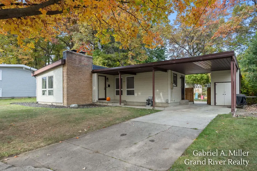 2111 Floyd Street SW, Wyoming, MI 49519 - #3