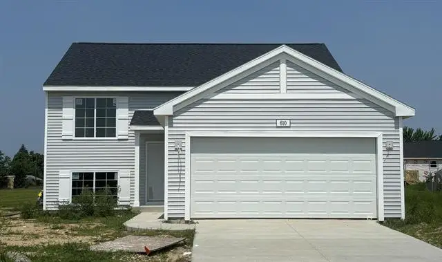 610 Manorwood Circle, Fair Plain, MI 49022 - Image #2