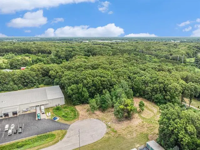 3883 Sky King Boulevard, Kalamazoo, MI 49009 - Image #2