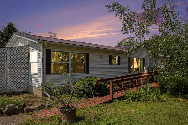 405 W Osborne Road, Delton, MI 49046