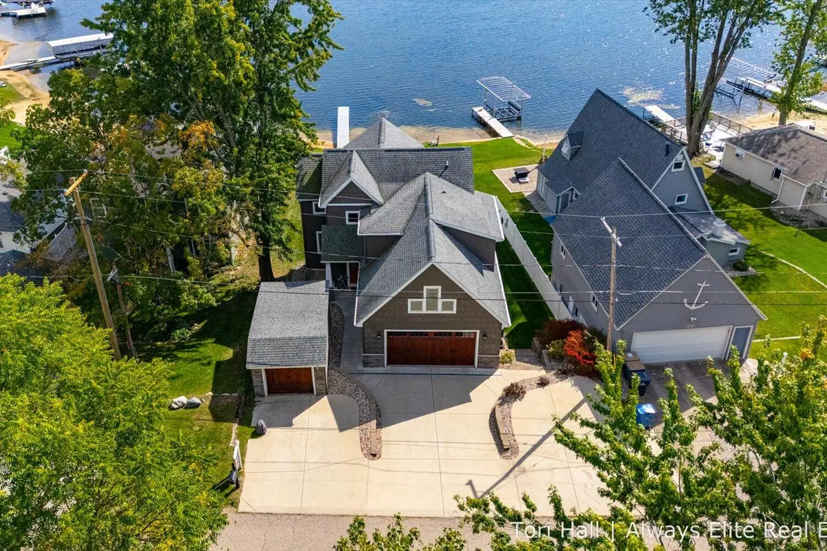 1208 N Eagle Lake Drive, Kalamazoo, MI 49009 - Image #1