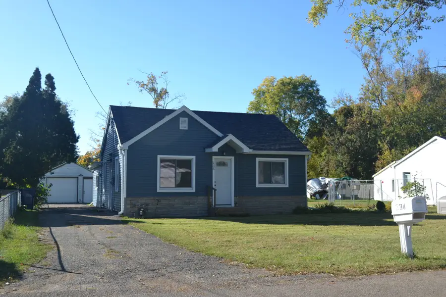 235 Oak Street, Level Park Oak Park, MI 49037 - Image #2