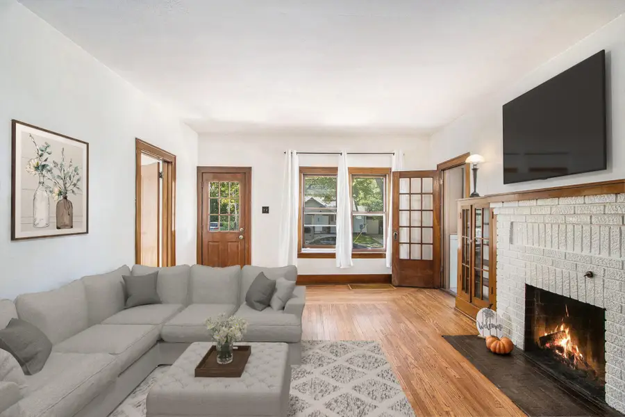 117 S Adams Street, Lawton, MI 49065 - Image #2