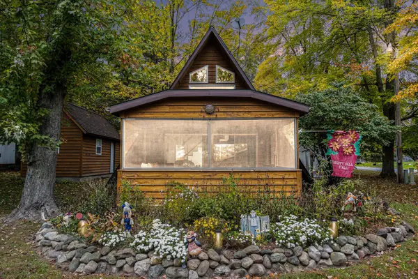 46368 Vine Avenue, Bloomingdale, MI 49026