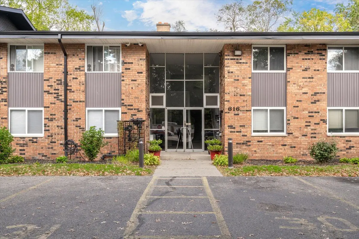 616 Lynn Avenue Unit: 24, Kalamazoo, MI 49008 - Image #1