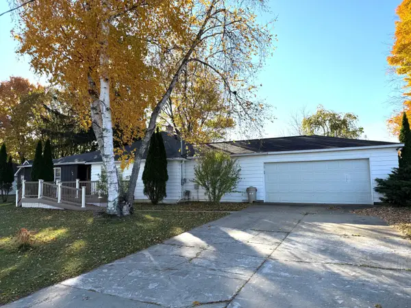 6961 Shoreline Drive, Delton, MI 49046