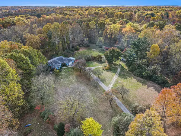 35105 N Riverview Drive, PawPaw, MI 49079