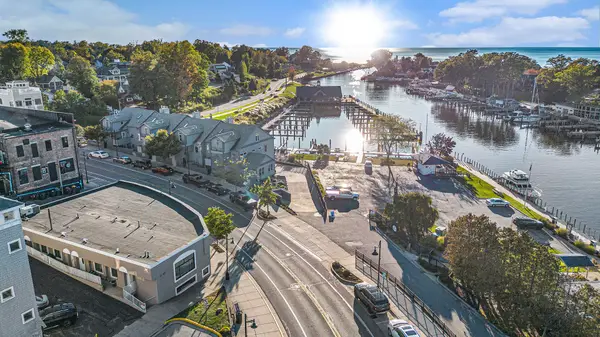 259 Kalamazoo Street Unit: 4, SouthHaven, MI 49090