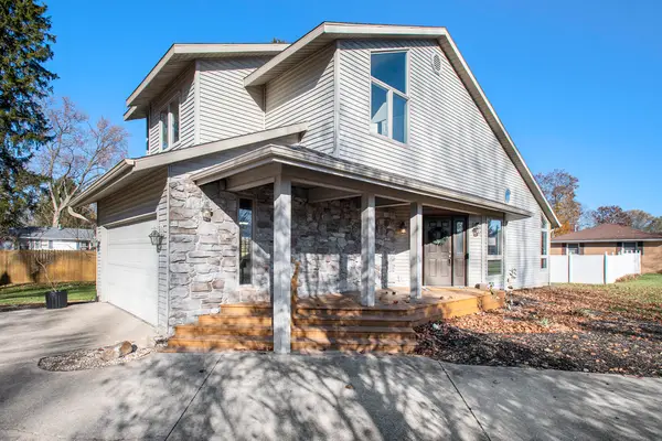 28850 Fairlane Drive, Dowagiac, MI 49047