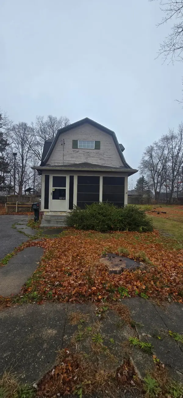 40 Oxford Street, BattleCreek, MI 49017