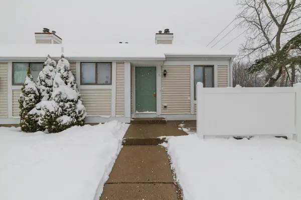 3320 Scots Pine Way Unit: 5, Portage, MI 49024