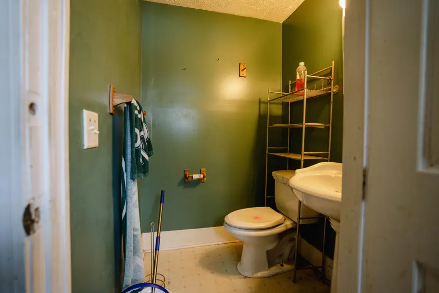 919 Princeton Avenue, Lansing, MI 48915 - #3