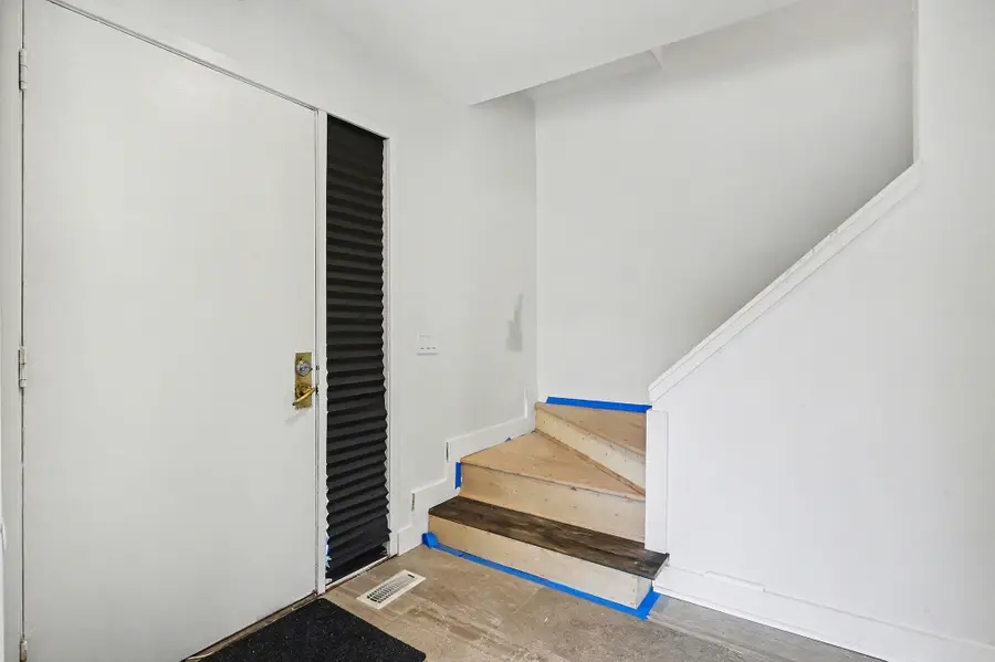 209 Paisley Court Building: 126, Kalamazoo, MI 49007 - Image #2