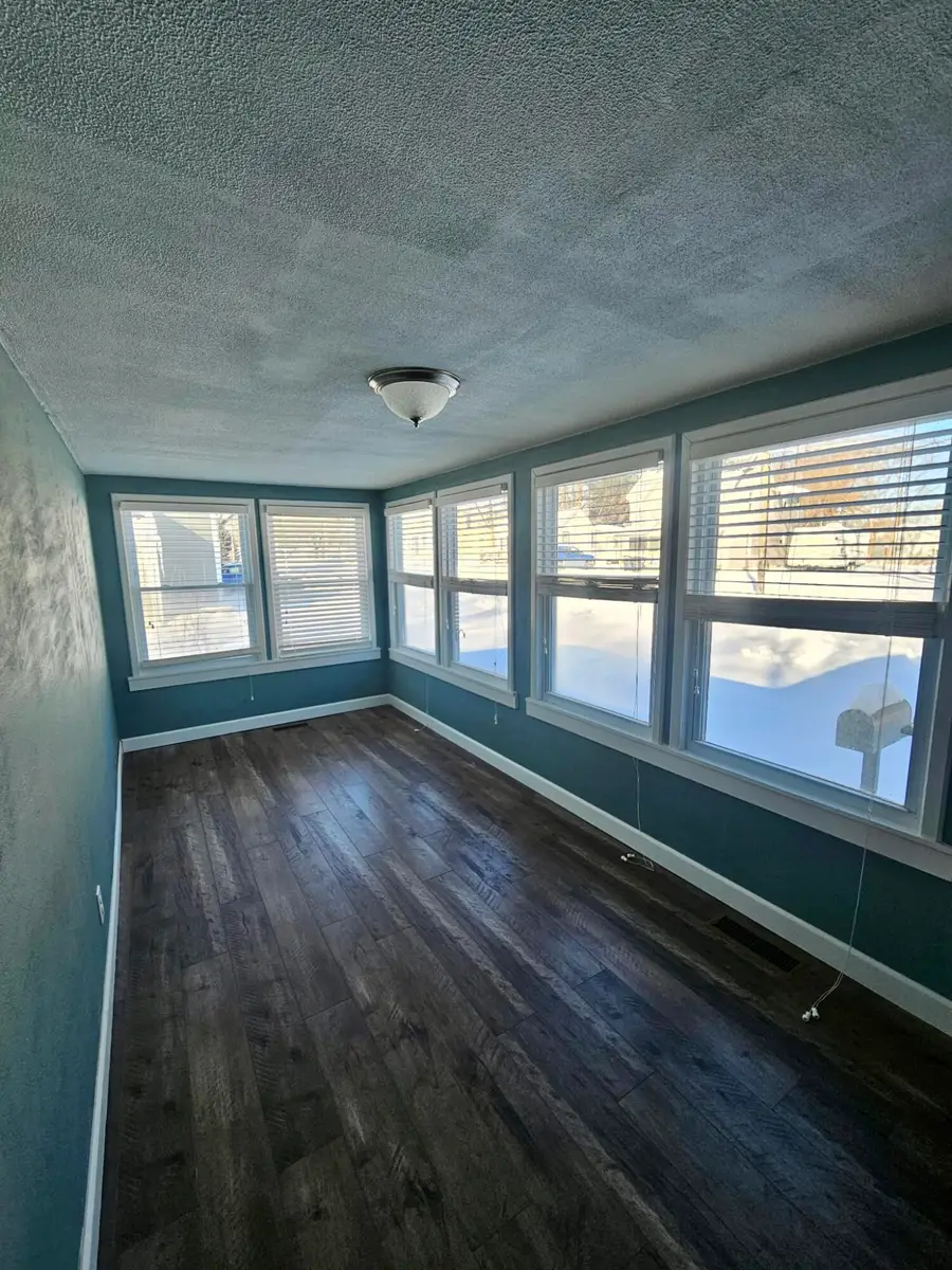 432 E Vine Street, Vicksburg, MI 49097 - Image #2