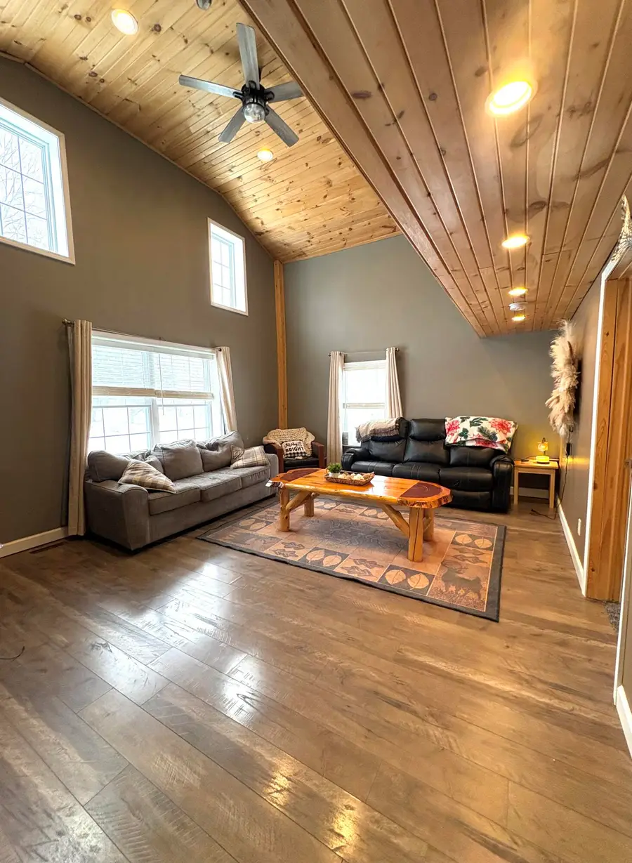 432 E Vine Street, Vicksburg, MI 49097 - Image #3