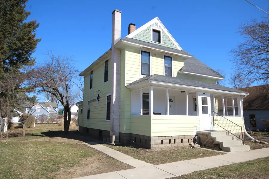 114 W Park Street, Vicksburg, MI 49097 - #2