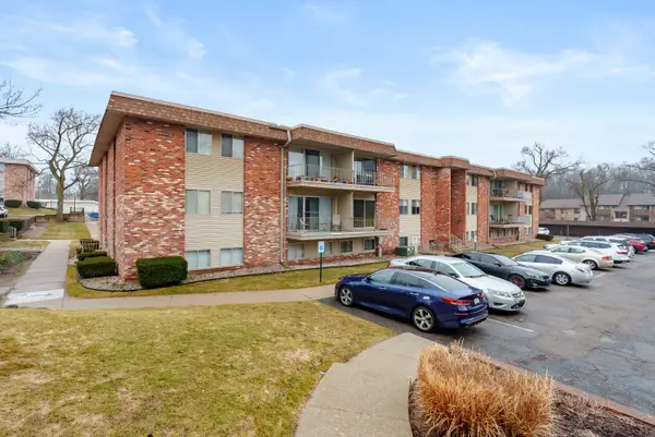 734 W Kilgore Road Unit: 208, Kalamazoo, MI 49008