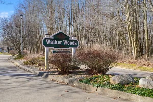 7049 Turkey Glen Trail, Kalamazoo, MI 49009