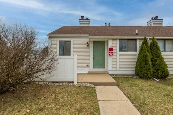 3320 Scots Pine Way Unit: 4, Portage, MI 49024