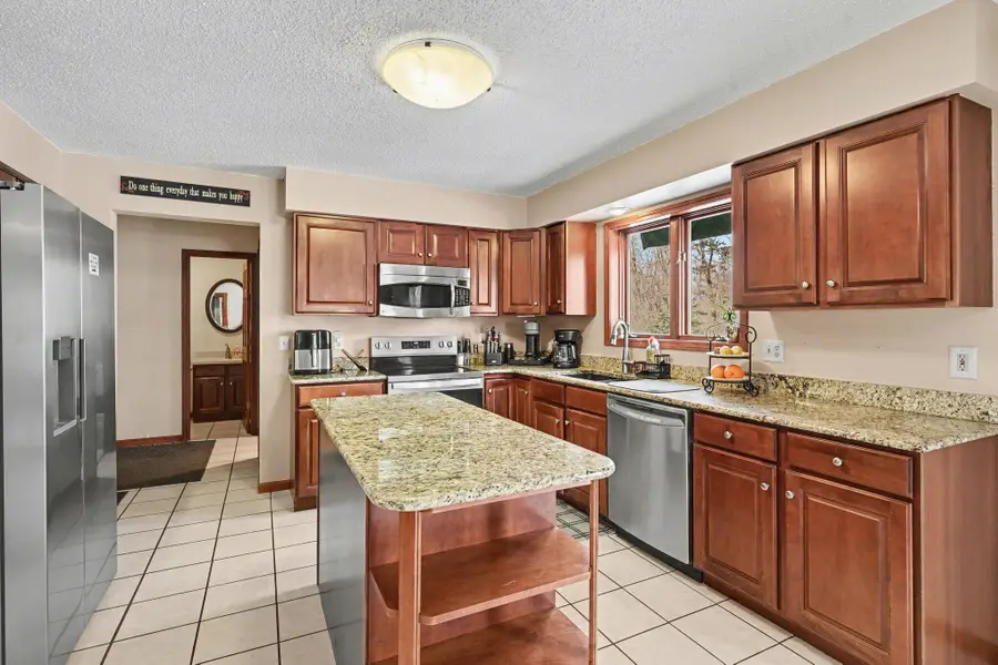 2731 Hunters Point, Kalamazoo, MI 49048 - #2