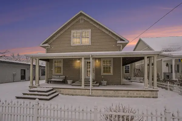 1382 Lakeshore Drive, Muskegon, MI 49441